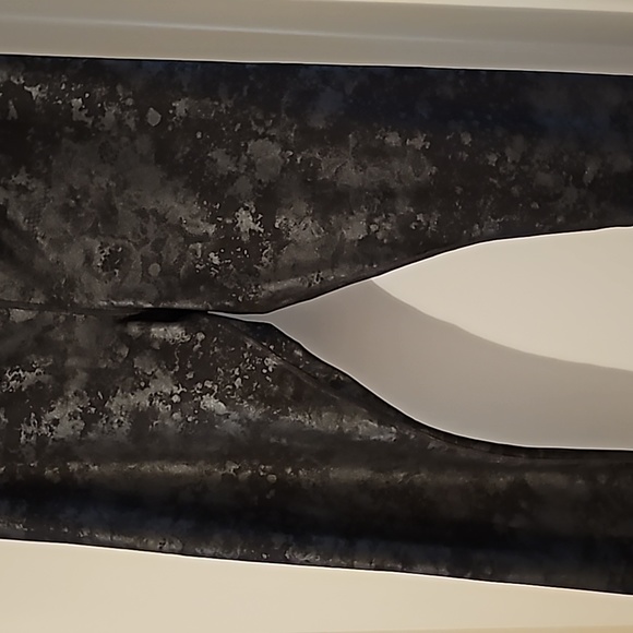 Athleta Elation Misty Lace Tight - Picture 2 of 3